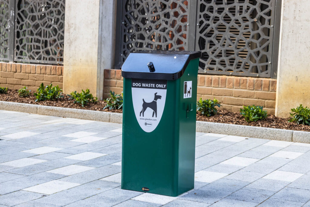 The Complete Guide to Pet Waste Removal Franchise Opportunities: Investment Potential and Industry Forecast
